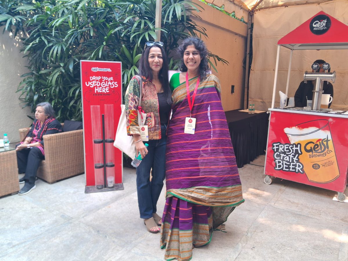 KiranManral's tweet photo. Day 2 at the @BlrLitFest yesterday. With @Parulsharma Nandini Krishnan @sunayanaroy  @anujamouli @TheHariKumar https://t.co/guQcxxPKLh