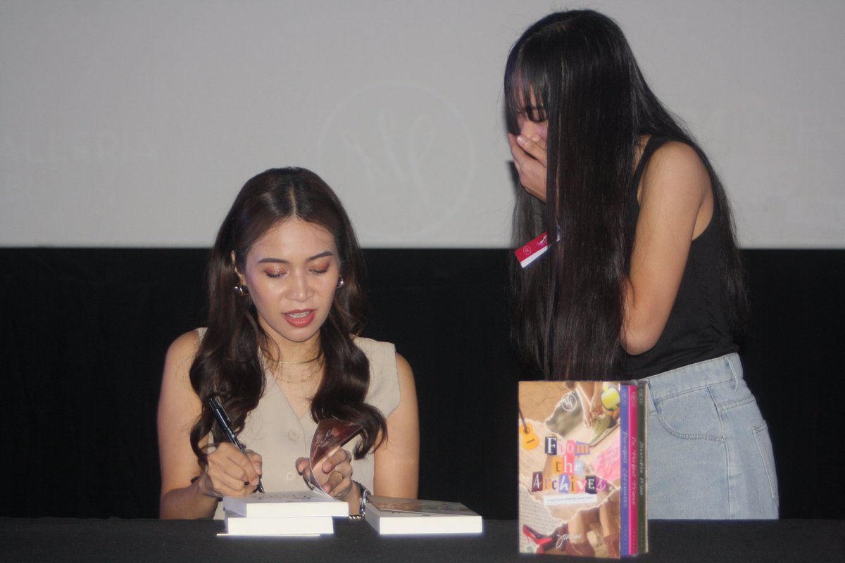 hidalgojanelly's tweet photo. I still canβt believe this happened. This was just a dream 8 years ago.
I love you @jonaxx_WP π«Άπ»
#jonaxxcebubooksigning2024
#FTABookLaunch https://t.co/t5xlrP1rWL