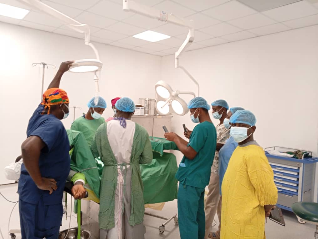 officsmaid_intl's tweet photo. The SMAid International team is incredibly grateful to the dedicated surgical team at Tain District Hospital in the Bono Region of Ghana, led by Dr. Philip Taah Amoako, for their hard work and professionalism.  

#SMAidInternational #FundacionAnesvad https://t.co/ArFjvBVK1n
