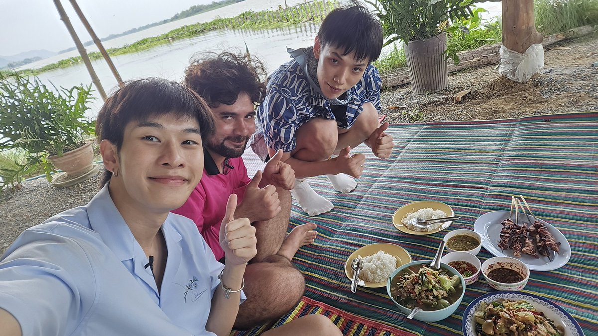 TOTOGABACK's tweet photo. อร่อยมากก กินข้าวไป 1 หม้อถ้วนน 😋 สนุกด้วย กับข้าวที่พวกเราช่วยกันทำ มีความสุขสุดๆเลยค้าบ 🥰
#เฮ็ดอย่างเซียนหรั่งxต้าห์อู๋ออฟโรด https://t.co/0KRuFkQAuT