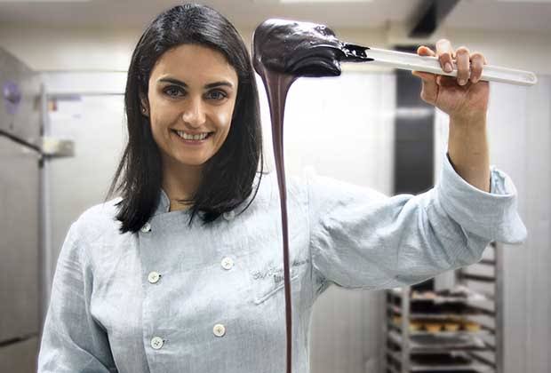 thefaadguy's tweet image. Scary accident at 24, no funds for 10 years, builds a 3500 CR famous pastry company. 🍰

(A thread 🧵)