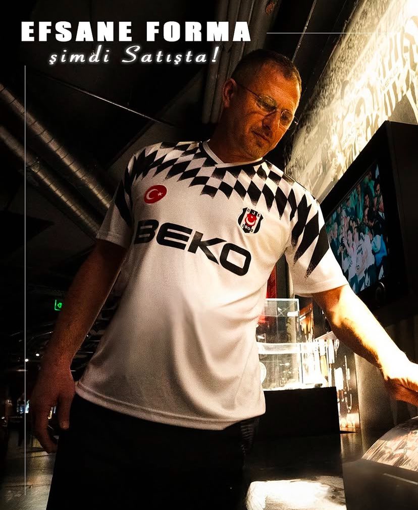 Retro formanı al,Adana’daki büyük maça hazırlan!
Tüm taraftarlarımızı maç öncesi mağazamızı ziyaret etmeye bekliyoruz.

#BeşiktaşınMaçıVar 
<a href="/Besiktas/">Beşiktaş JK</a>