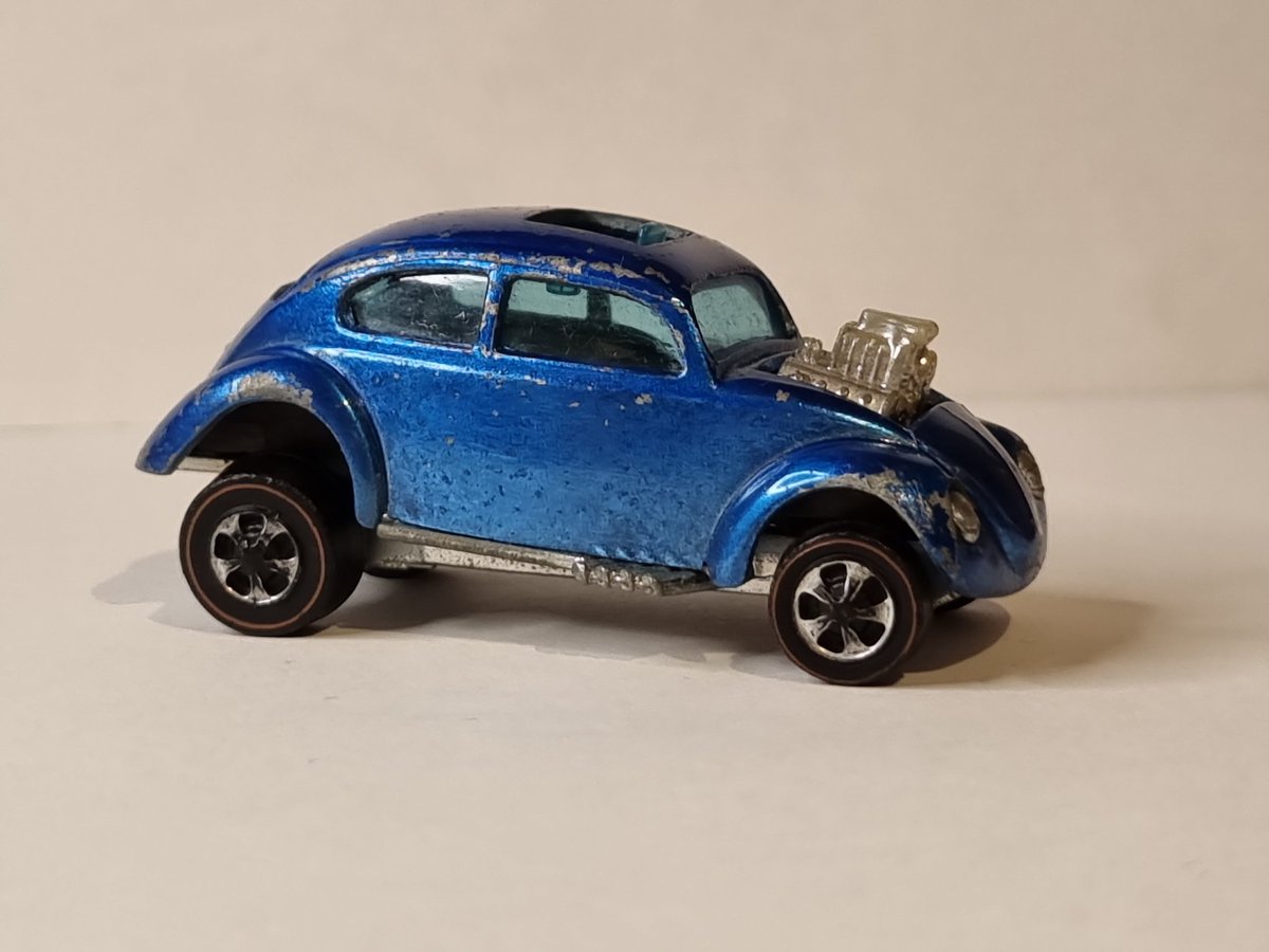WeLoveDiecast's tweet photo. Good Morning, we're waiting on a nice collection of some Redline models to arrive this week. Here's a few old photos to keep us going till our new models arrive. #WeLoveDiecast #HotWheels #Redline #Diecast #Volkswagen #BeachBomb #FordMustang https://t.co/0f8vHMd2aP