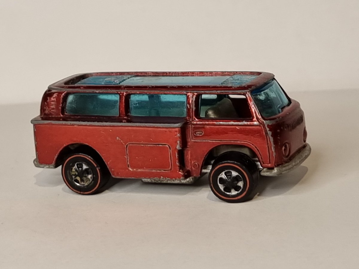WeLoveDiecast's tweet photo. Good Morning, we're waiting on a nice collection of some Redline models to arrive this week. Here's a few old photos to keep us going till our new models arrive. #WeLoveDiecast #HotWheels #Redline #Diecast #Volkswagen #BeachBomb #FordMustang https://t.co/0f8vHMd2aP