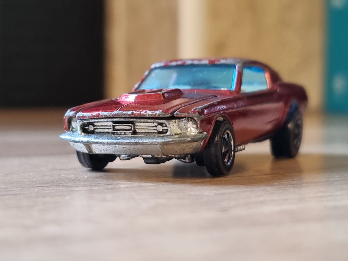 WeLoveDiecast's tweet photo. Good Morning, we're waiting on a nice collection of some Redline models to arrive this week. Here's a few old photos to keep us going till our new models arrive. #WeLoveDiecast #HotWheels #Redline #Diecast #Volkswagen #BeachBomb #FordMustang https://t.co/0f8vHMd2aP