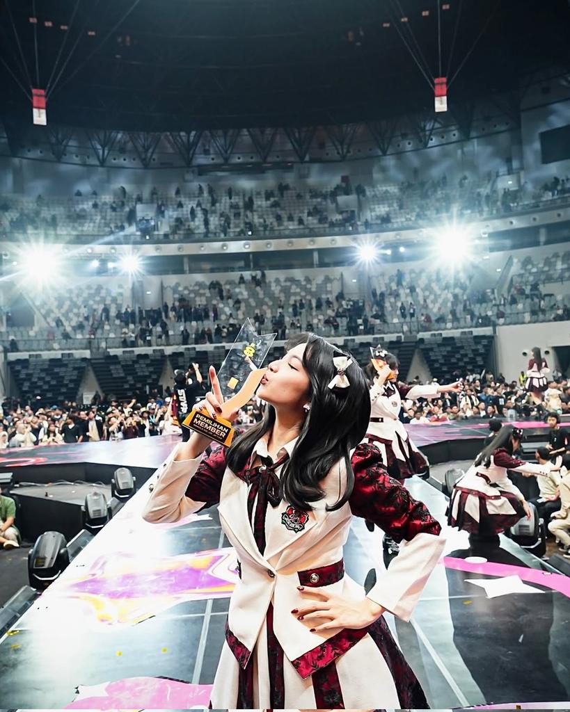 100riburupiah's tweet photo. SO PROUD OF U MY BABY @S_GraciaJKT48 🩵 https://t.co/XcmH5qWQOE