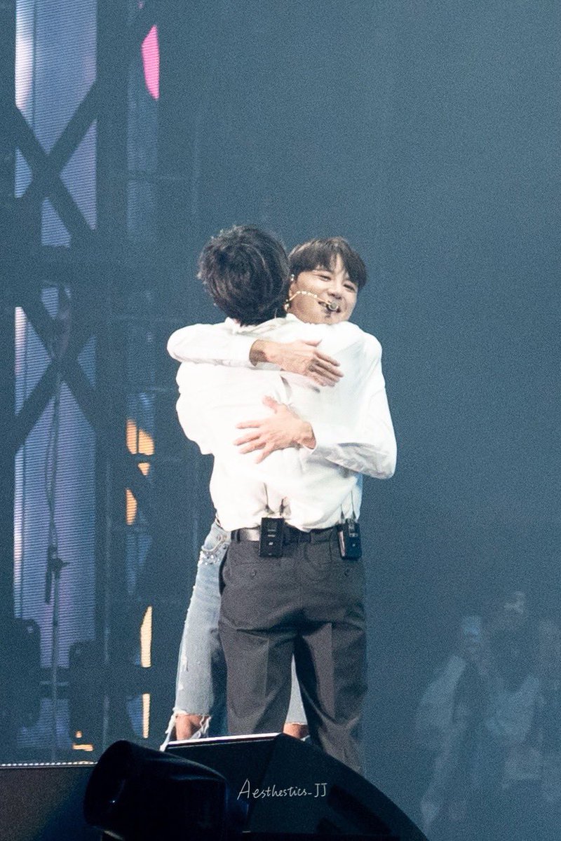 A battle caused by jaejoong’s “warm stickers”🤣🤣🤣

#ジェジュン #KIMJAEJOONG #金在中 #김재중 #KIMJUNSU #金俊秀 #JX_IDENTITY_INJapan