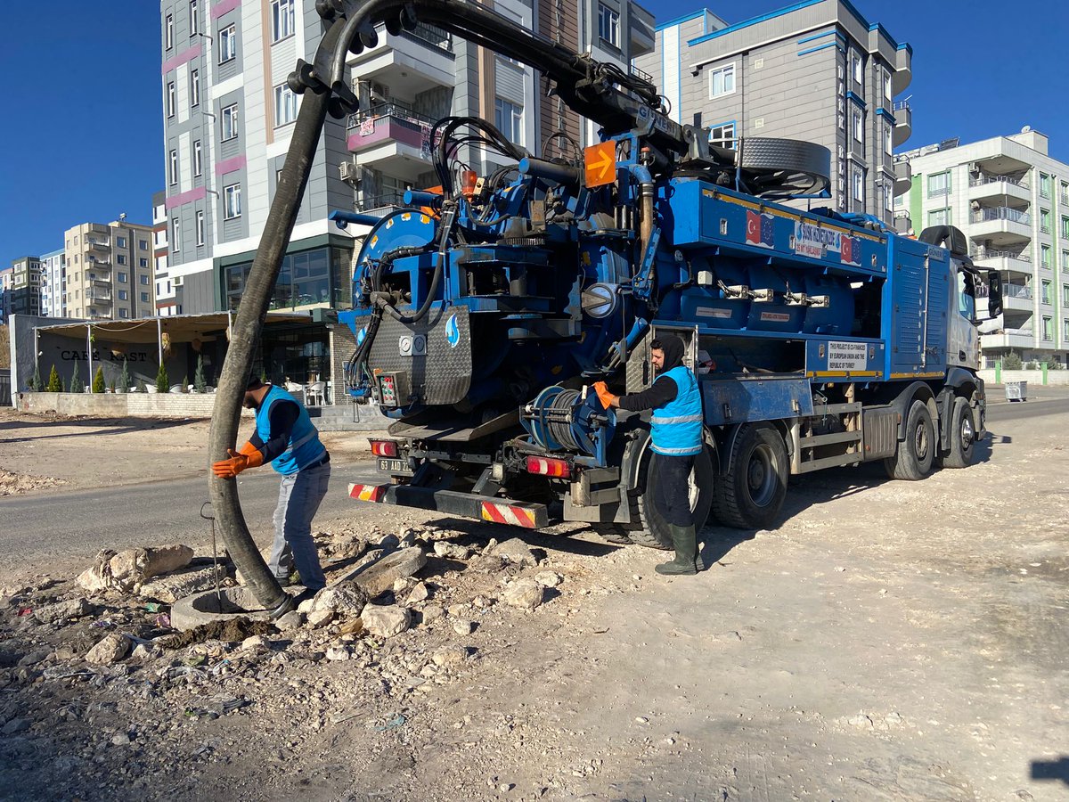 ŞUSKİ Genel Müdürlüğü olarak şehir merkezi ve tüm ilçelerimizde, vatandaşlarımızın vidanjör ve bakım-onarım talepleri ekiplerimiz tarafından anında karşılanarak 7/24 kesintisiz hizmet vermektedir.🚧

Hedefimiz sorunsuz bir altyapı.