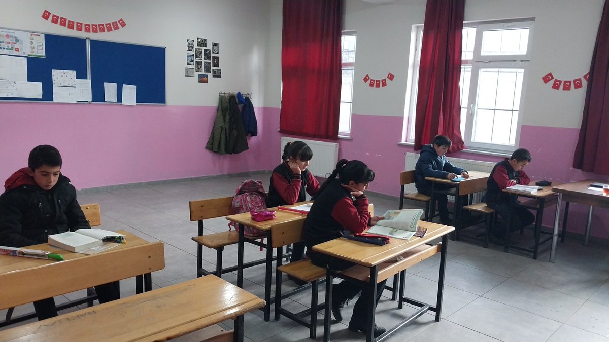 mebkaynarli36's tweet photo. Ejderha Hırsızı 📖📚🩷

@ziyapolat73 
@KafkasProjesi 
@Nevzatkaya04
@selimilcemem 
@karsselimkym https://t.co/6nMvrXh4mO