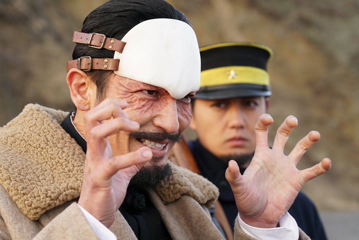 kamuy_movie's tweet photo. 【🎊𝙃𝙖𝙥𝙥𝙮 𝘽𝙞𝙧𝙩𝙝𝙙𝙖𝙮!!】

12月25日は
第七師団中尉 #鶴見篤四郎 の誕生日!!
おめでとうございますッ‼︎‼︎

連続ドラマ版でも引き続き
#玉木宏 さんに演じていただきました✨

「鶴見中尉という人間を演じる上で
　何か一つつかめたような感覚はあった」

ドラマ版でさらに魅力が増した鶴見中尉を
何度でも堪能しようッ!!!

#ゴールデンカムイ
#WOWOW