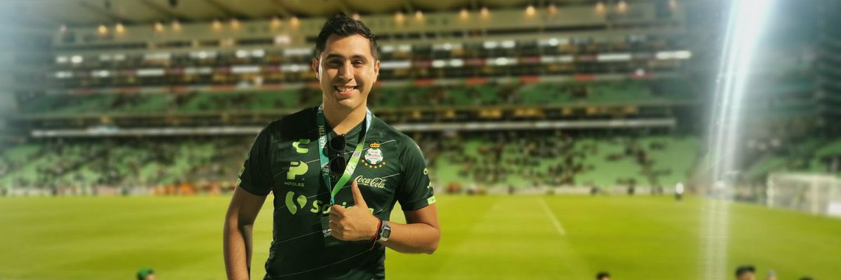 Mon1013Mon's tweet photo. @MartinValadez17 @GallitoVip @ClubAmerica Quiérete tantito papito le vas a Santos wey JAJAJAJ https://t.co/ZGpa25wbxQ