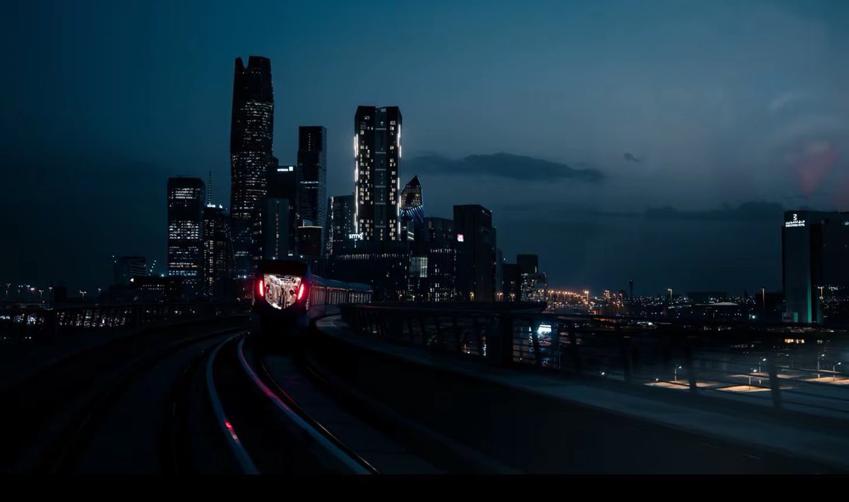 سعدت مع إطلاق #قطار_الرياض التاريخي بتجربة أول رحلة على القطار وكانت رائعة ومميزة بدايتاً من المسار الأزرق ومروراً الى المسار الأصفر
إنجاز جديد يسجل في سجل المشاريع الوطنية العظيمة.
وتشرفت خلالها بإجراء مقابلة مع القناة السعودية الأولى ونقل مشاعري حول إنطلاقة هذا الإنجاز العظيم.