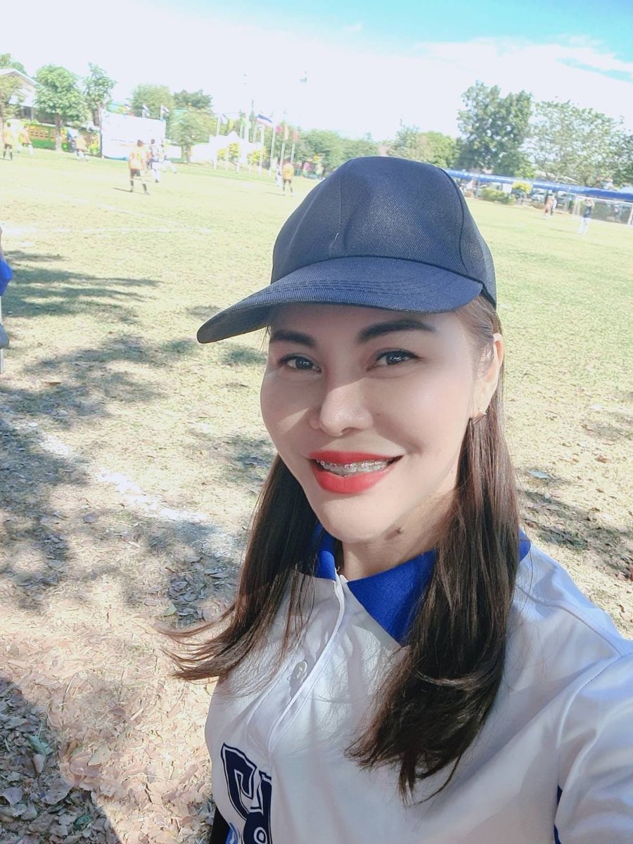 เช้าคุมแอโรบิคเที่ยงลงเตะฟุตบอลแมตช์กระชับมิตร V.I.P ชมรมกำนันผู้ใหญ่บ้าน เจอ ทีม สท #หนองคาย  #ทักมาคุยได้  #ชอบคนมีอายุ  ไม่คุย18+รบกวนมีมารยาทในการพูดคุย❌😊