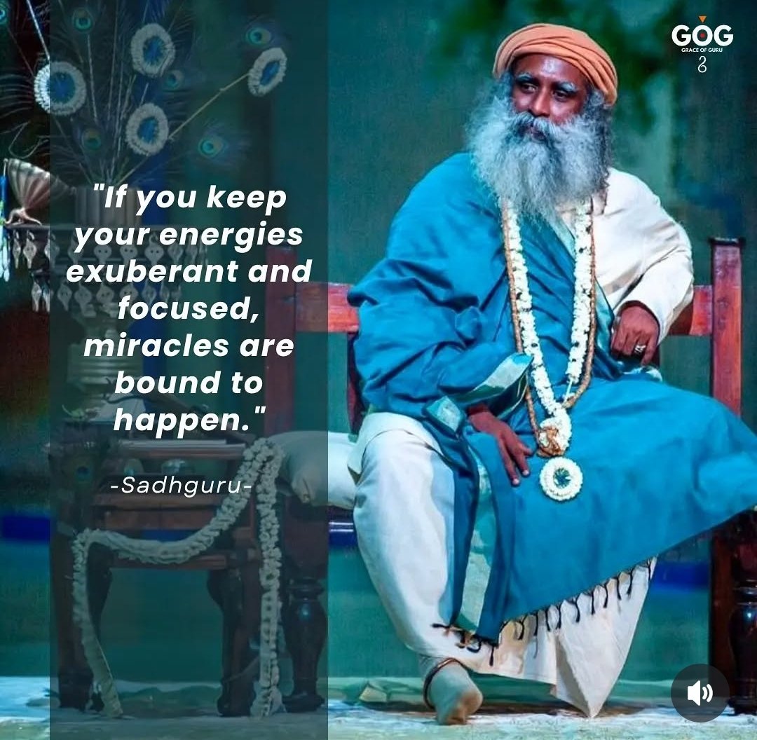 nandiniB_univ's tweet photo. Thrilled! Overwhelmed with joy!  We are all blessed by  @SadhguruJV  's arrivel #SadhguruIsBack  😍🔥🌹 #BackInBharat https://t.co/DbiYSbnPgM