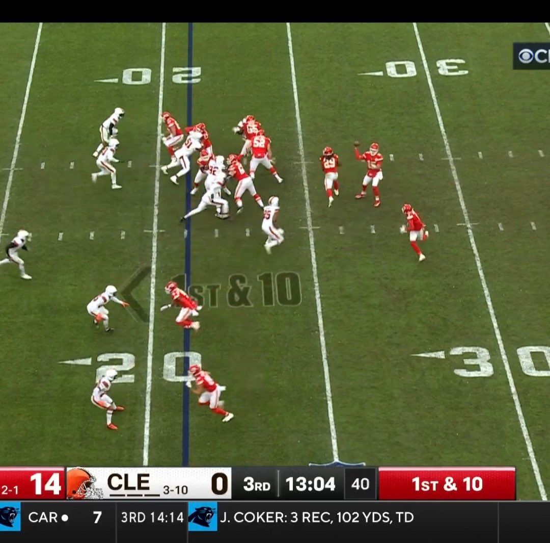 kennyc612's tweet photo. @NFL @NFLOfficiating How in the hell is this #Bills TD a passing touchdown for Josh Allen but the #Chiefs TD from Mahomes to Worthy, which was caught forward, not? This shit needs to corrected. https://t.co/ffseefkw2g