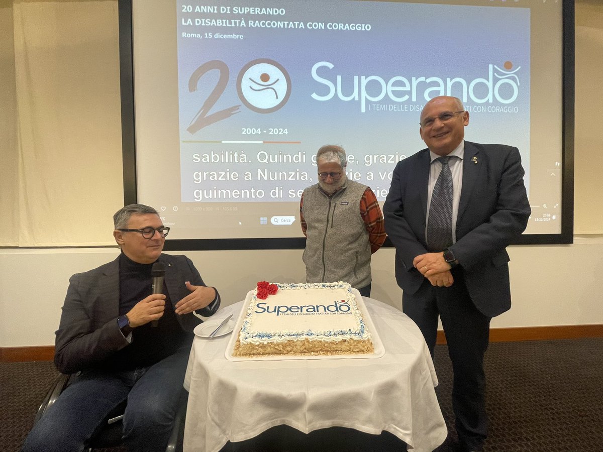 fish_ets's tweet photo. Festeggiare 20 anni di @SuperandoIt è stato come rivivere un importante pezzo di questo cammino, ricordando le tante persone che hanno contribuito e stanno contribuendo a questo percorso. 20 anni di #disabilità raccontata con coraggio. Stamattina spazio all’assemblea FISH https://t.co/tNRWTVcjr0