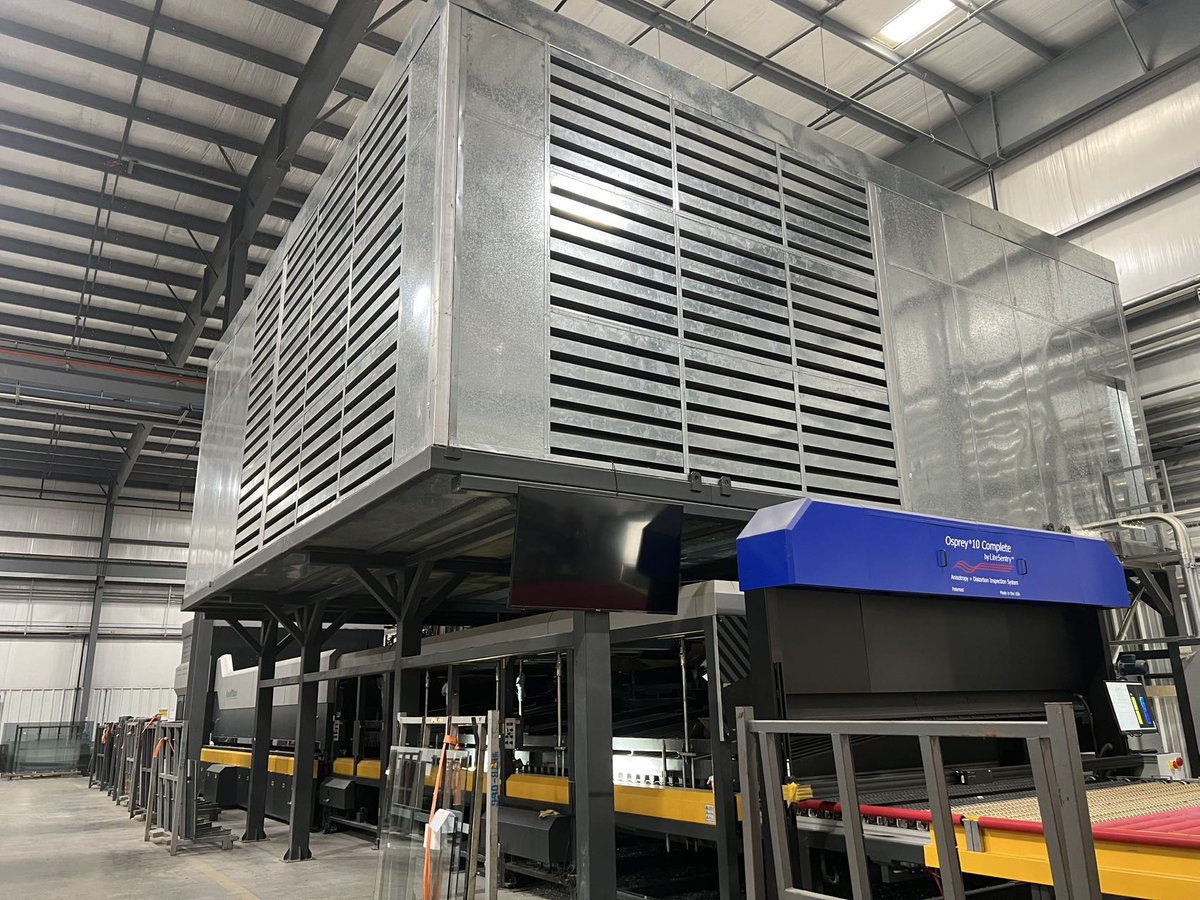 LandGlass's tweet photo. #LandGlass #glasstemperingmachine
Recently, LandGlass provided a tour service for the machinery installed in Wuhua Tianbao's US factory for five years, helping its flat and curved two-way glass tempering furnace operate stably and strongly supporting obtaining more orders. https://t.co/cbebq3niRS
