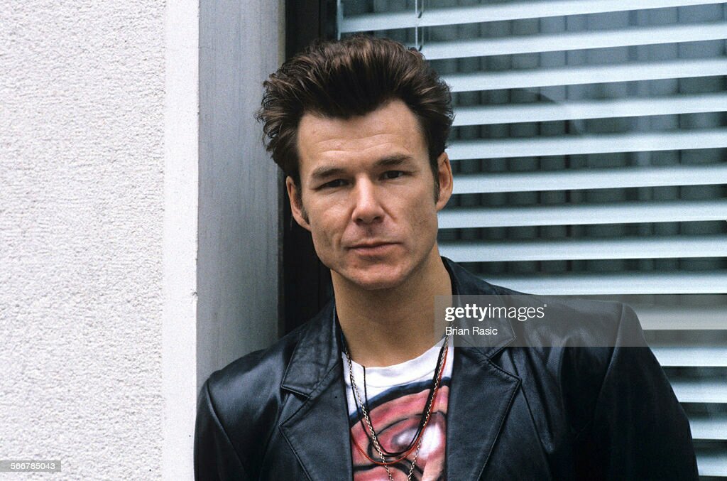 "Im not expecting to grow flowers in the desert, but I can live, and breathe, and see the sun in wintertime"

Remembering Stuart Adamson,  who died today 16th December 2001

<a href="/NewWaveAndPunk/">PunkAndNewWave</a> #bigcountry