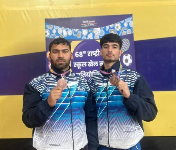 Kuldeep86933330's tweet photo. Congratulations to Muntazir & Imran Raja from #KheloIndia Wushu Centre, #Budgam, for clinching bronze at the 68th School National Games in Delhi! Your success highlights the incredible talent emerging from #BadaltaKashmir.
#IndianClassicalMusic #Retire #DIPAMInitiatives #deprem https://t.co/w4mDQBxp6x