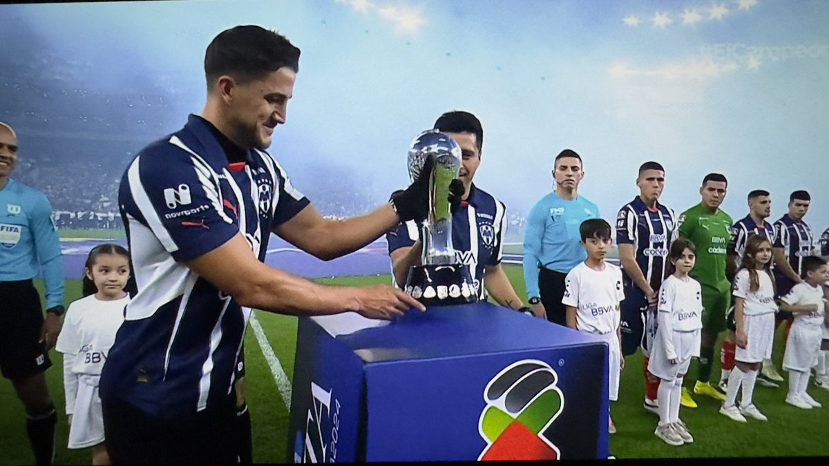 jahv96's tweet photo. @LeyvaCFM_ No debieron tocar la copa… https://t.co/8cSMKRMYgb