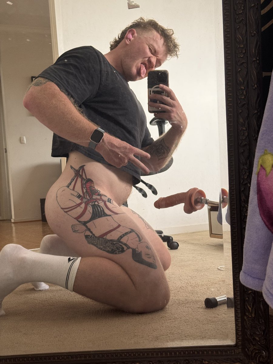 Update:
Boy pussy completely wrecked ✅ 

Throated a dudes cock while the machine punched my hole 🥵. Happy Monday x