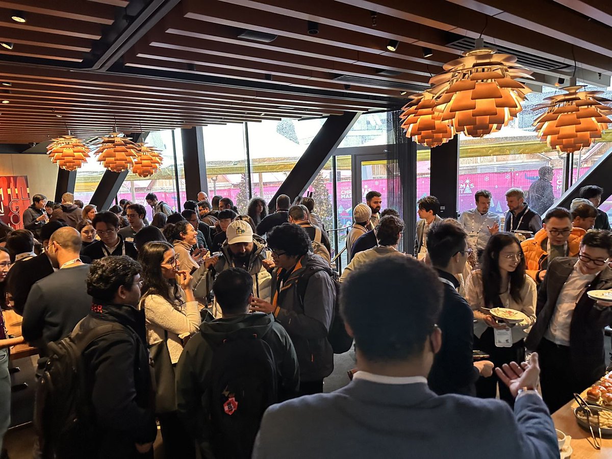 Charlotte X. tweet media