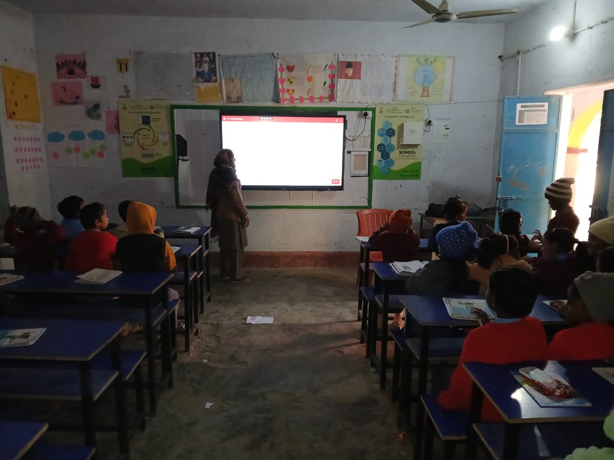 school_in_abox's tweet photo. 1. MS BOCHAHI JAMALPUR MUNGER 
2. M.S.Nawagarhi
Best use of Smart Touch Panel by Schools in Bihar 

@school_in_abox 
@moineeorg
@arthanvi
#SmartClassrooms #DigitalLearning #Innovation #ITCDigitalLearning #Bihar #Missionsunherakal #DigitalIndia https://t.co/oph8dLykbt