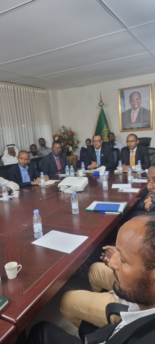 MuktarKAbdu1's tweet photo. Had a productive meeting with Ethiopian community resident in Jeddah, the KSA. Was a good opportunity to hear straight from the community which, in turn, helps us  to work closely with  pertinent institutions in the KSA &amp; the community members themselves.
@MuktarKAbdu1 https://t.co/CjFzptaple