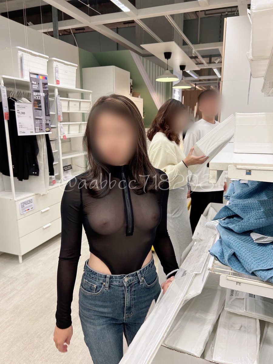 聽到旁邊情侶女生對男生說
👩🏻：這大小你可以嗎❓
👦🏻：太小了
我好想說「那我，你可以嗎❓」 https://t.co/oDX9NwRXF4