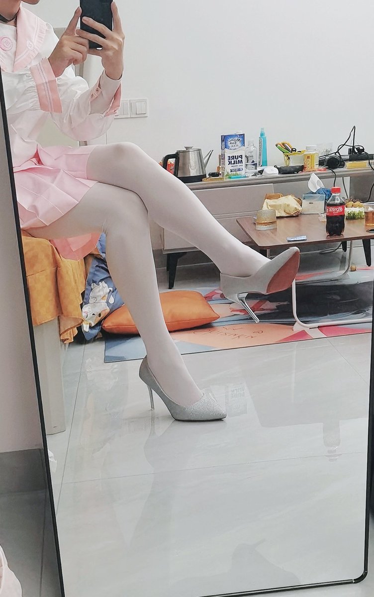突然复活！
#男の娘  #伪娘 #cd #女装 #武鸣 #贵港  #南宁 #男娘  #涩涩 #白丝 #jk
#小烧杯 #高跟鞋