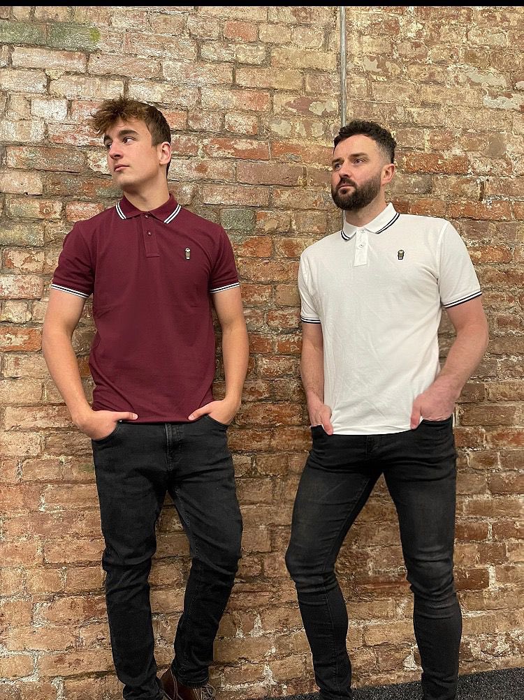 Classic fit Parka Monkey polo shirt, complete with Parka Monkey rubber logo and Parka Monkey hem tag.

Available in 4 colours.

Made from quality ringspun combed cotton, our classic polo shirts have a soft finish and a great fit

parkamonkeyclothing.com/search?q=class…

#parka #monkey #clothing