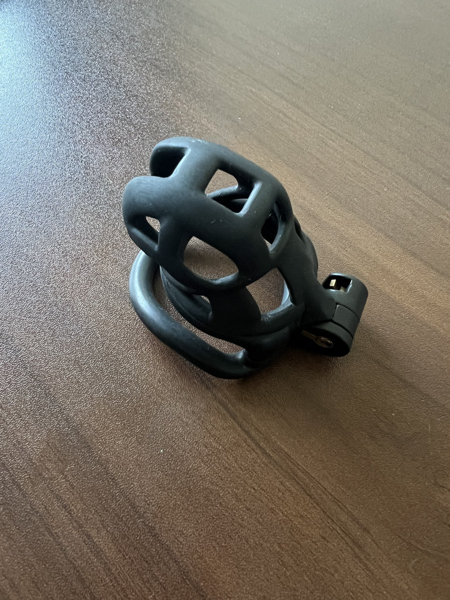 同知测评福利来啦！！！

1、2～3张佩戴照片+10s以上视频
2、粉丝数量500以上免费，数量不够的根据实际享对应折扣。

共10份，款式可任选，领完即止。
#贞操锁 #cb锁 #调教 #伪娘 #cd