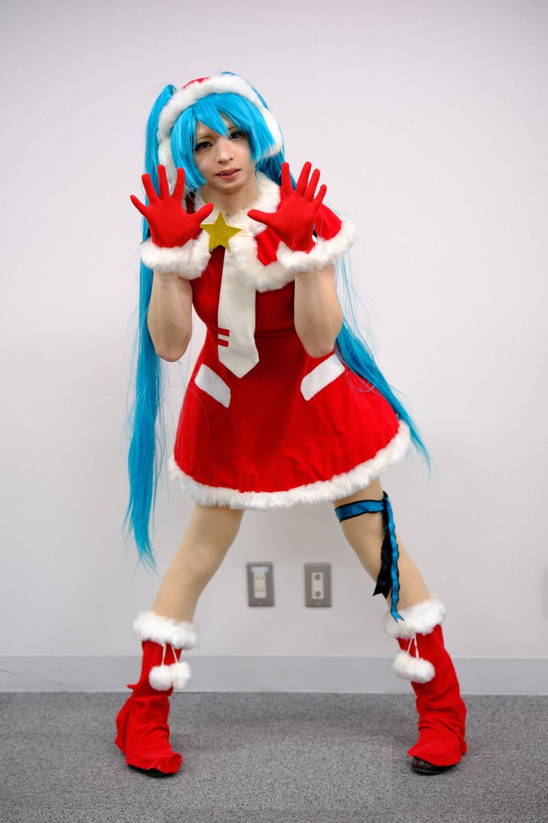 PinkPrettySissy's tweet photo. Cosplay/コスプレ
※加工済み

 VOCALOID/初音ミク（サンタVer.）

Photo @vistanomonta さん

#ADV019
 #ビクパにいるよ https://t.co/g1gjByssIT