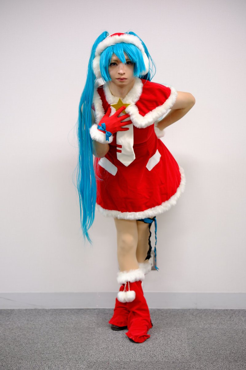 PinkPrettySissy's tweet photo. Cosplay/コスプレ
※加工済み

 VOCALOID/初音ミク（サンタVer.）

Photo @vistanomonta さん

#ADV019
 #ビクパにいるよ https://t.co/g1gjByssIT