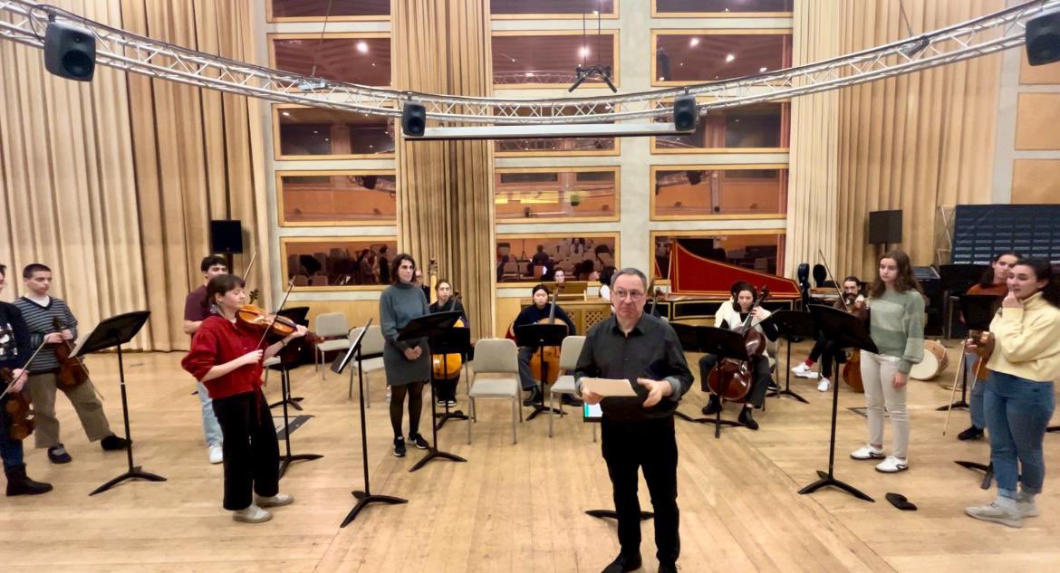 EsmucAntiga's tweet photo. 1 de 2/ Taller d´orquestra barroca, dirigit pel #professorESMUC @EmmanuelBalssa  
 
🎶 de TELEMANN, GRAUPNER, KUHNAU i BACH
  
@esmuccat, diumenge, 15 de desembre de 2024

 #MúsicaAntiga #EarlyMusic https://t.co/yxzCFRvHFO