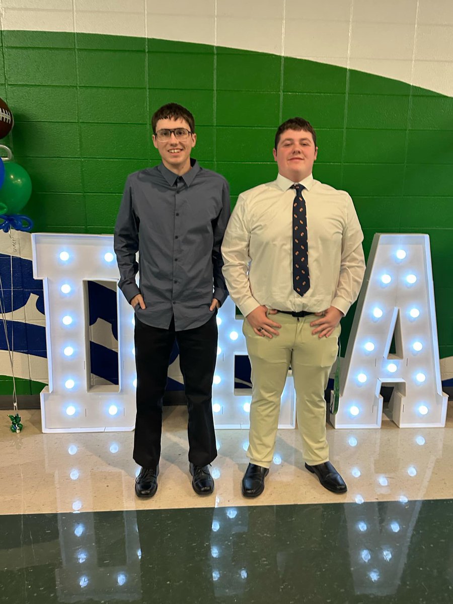 Q13Gavin's tweet photo. Thank you @JaguarsBss for an amazing football season this year! I’m really excited for 2025, it’s going to be a special year for all us players & coaches! Goodbye for now, we’ll be back together before we know it! 🏈💙🐆🙌🏻💚🙏🏻🥲 #DEAL #HCPPS https://t.co/XdtHailCk4