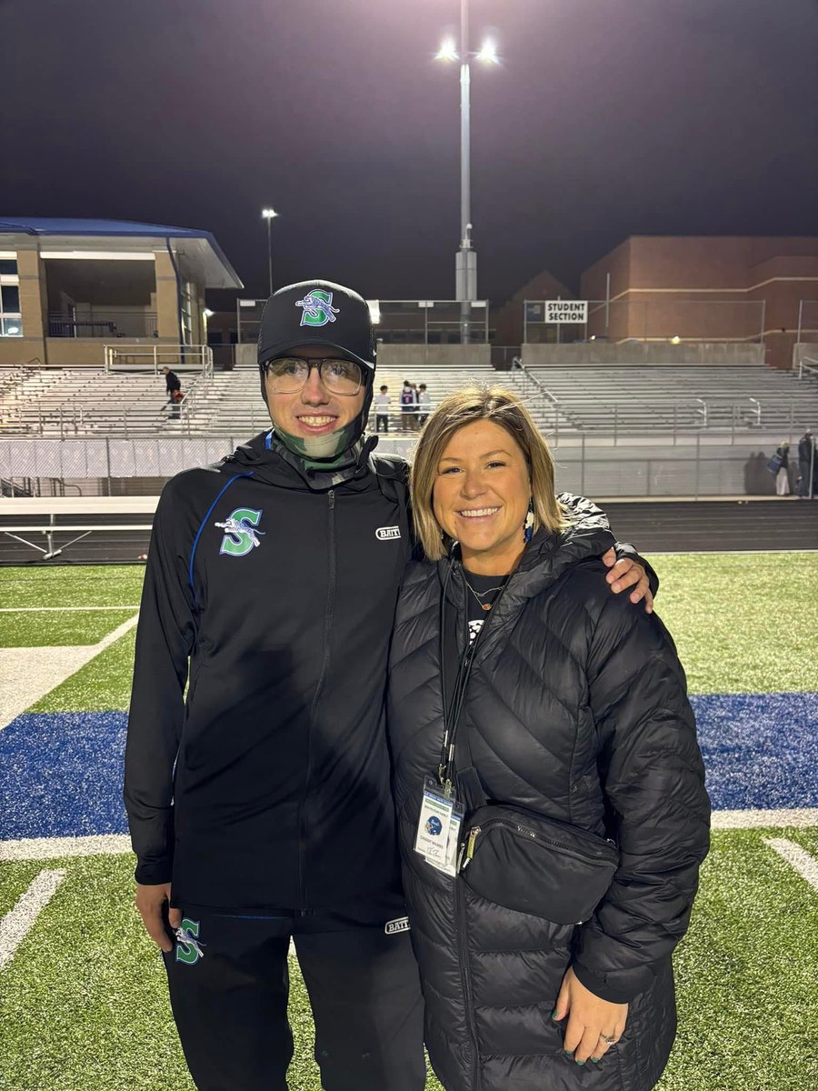 Q13Gavin's tweet photo. Thank you @JaguarsBss for an amazing football season this year! I’m really excited for 2025, it’s going to be a special year for all us players & coaches! Goodbye for now, we’ll be back together before we know it! 🏈💙🐆🙌🏻💚🙏🏻🥲 #DEAL #HCPPS https://t.co/XdtHailCk4