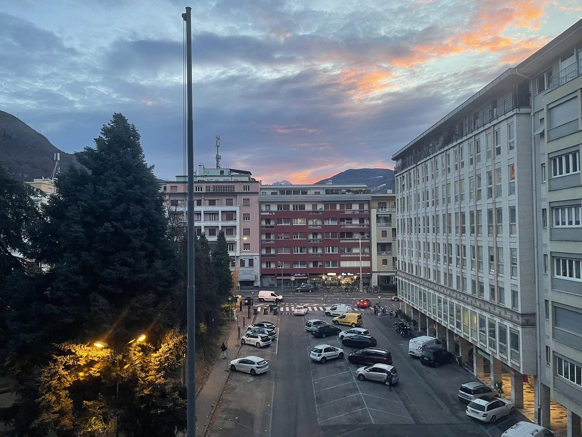 Guten Morgen vom Mazziniplatz💫🤩 #Bozen