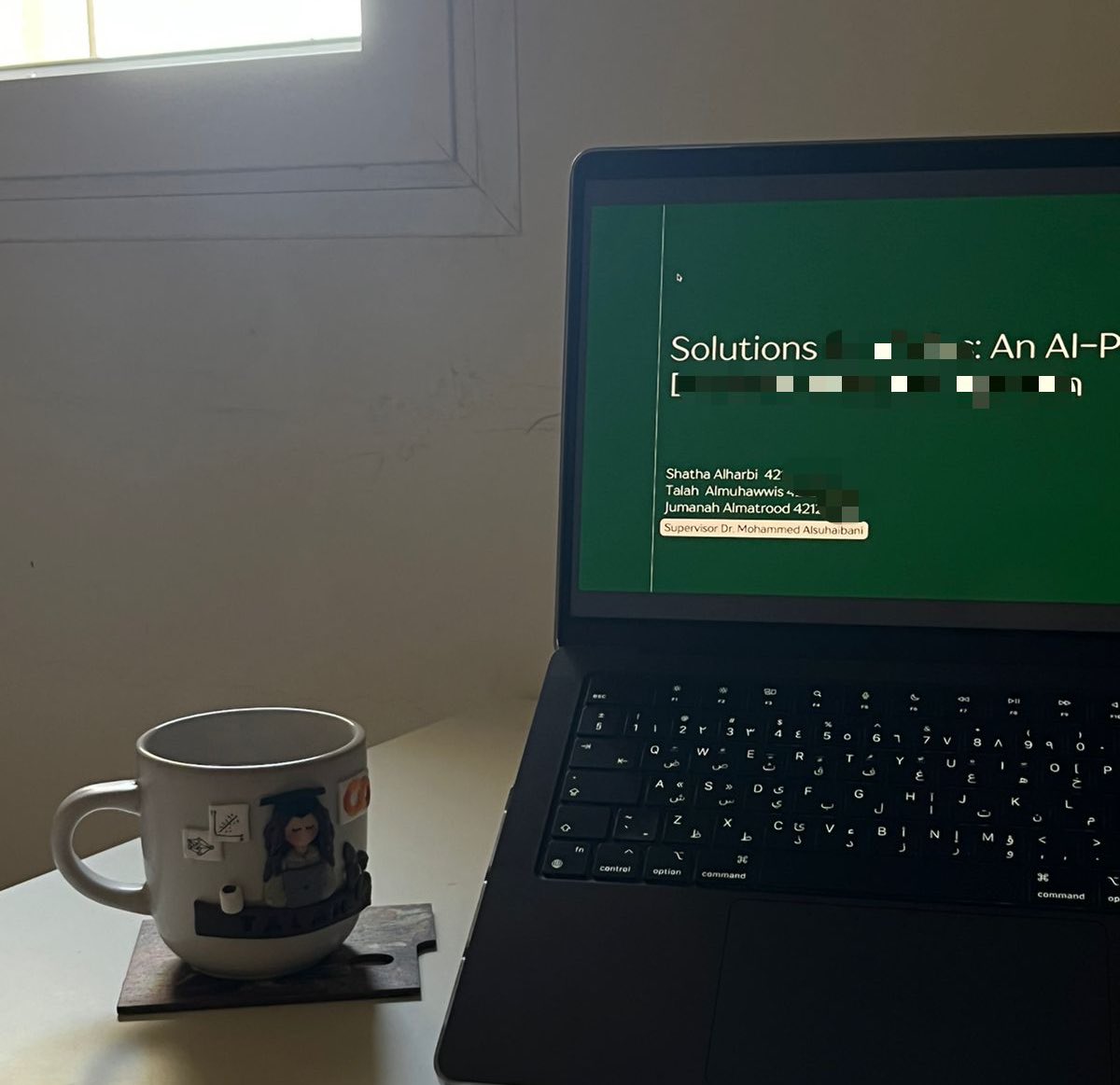 اليوم كانت مناقشة مشروع تخرج١ 💗🎓

حماس ووناسه وتتووترر وكل المشاعر ب١٠ دقايق بس، فخخوووررره بالفريق الاكثر من مذهل كل شيء كان راااائع الحمدلله👌🏼👌🏼
ايام جايه مليانه شغف وانجاز باذن الله🤍🤍