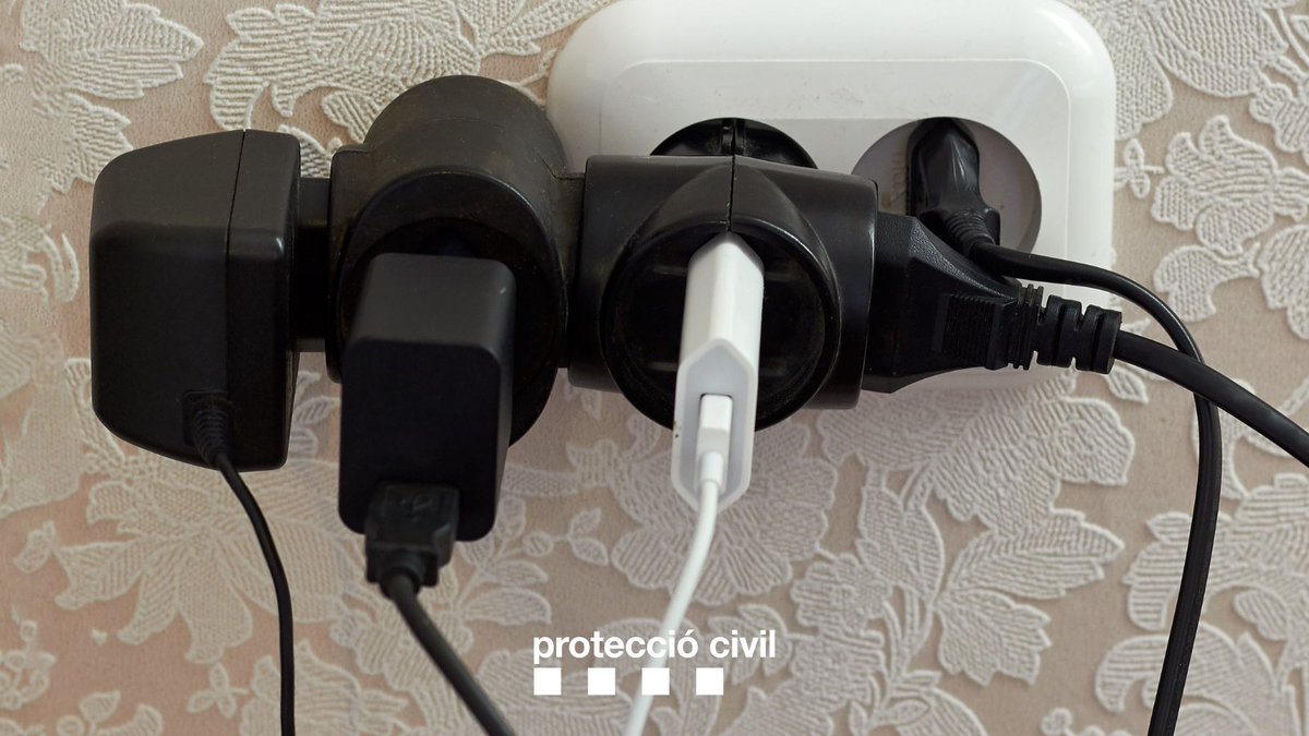 Protecció civil tweet media