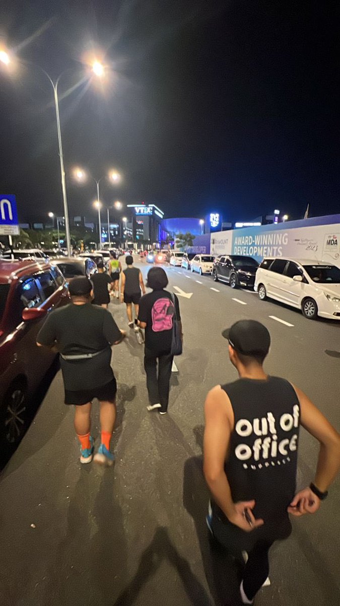 theOzsman's tweet photo. Sunday things,macam hantar pasukan perang,second time jadi joki in this month. #PintalTaliRunningclub #PBIM #BerguRun #HardcoreRunner https://t.co/h0fYLID6NL