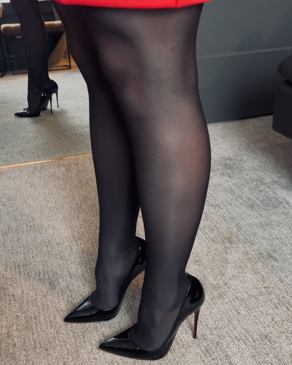 brookfillmore's tweet photo. I got my red dress on tonight! @LouboutinWorld Red Sole So Kate High Heels w/ Wolford Neon 40 Nylon Tights #reddress #louboutin #christianlouboutin #highheels #sokate #hosiery #nylons #pantyhose #stockings #tights #nylonlegs #legsfordays #legs #officelady #officegirl #fitmom https://t.co/9Ei2E2kpvz