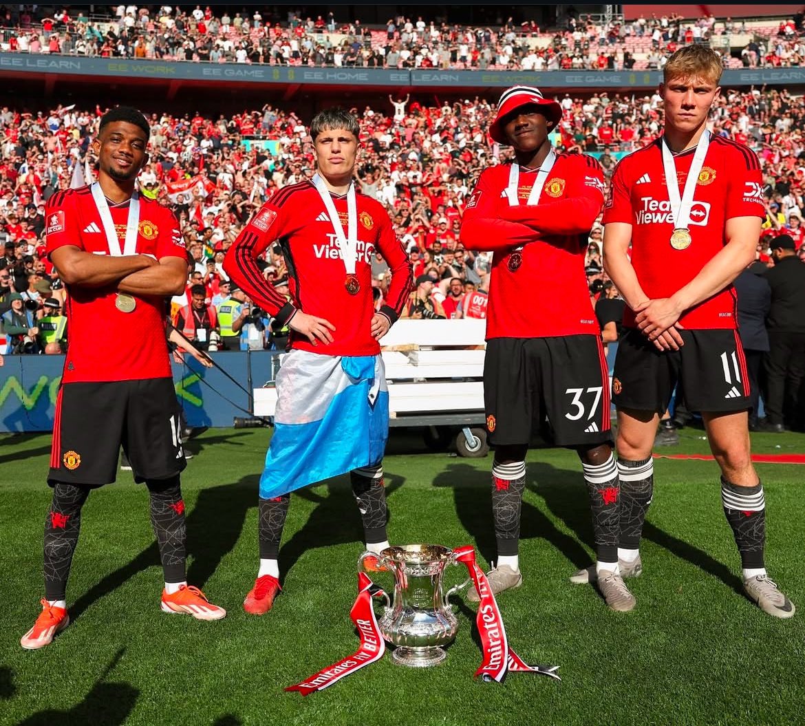 izacky49's tweet photo. How it started.      Vs.      How it’s going 

GGMU❤️ https://t.co/AOWqwTtG0M