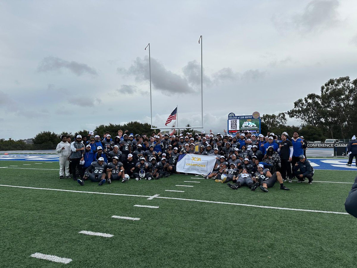 So blessed to have the ability to play next to my brothers. 333 days of work for this moment, couldn’t be more proud of how we played this season. Love yall boys💙🐶 
<a href="/coachTcsm/">Tim Tulloch Sr.</a> <a href="/CoachDovenberg/">Matt Dovenberg</a> <a href="/trenchxchief/">Sione M. Sina</a> <a href="/tlbutler5/">CoachTB.CSM Football</a> <a href="/CoachDovey/">Mike Dovenberg</a> <a href="/coach_schrider/">Ben Hawk Schrider</a> <a href="/CoachZacBarton/">Zac Barton</a> <a href="/Coach_Sekona/">Coach Sekona</a>