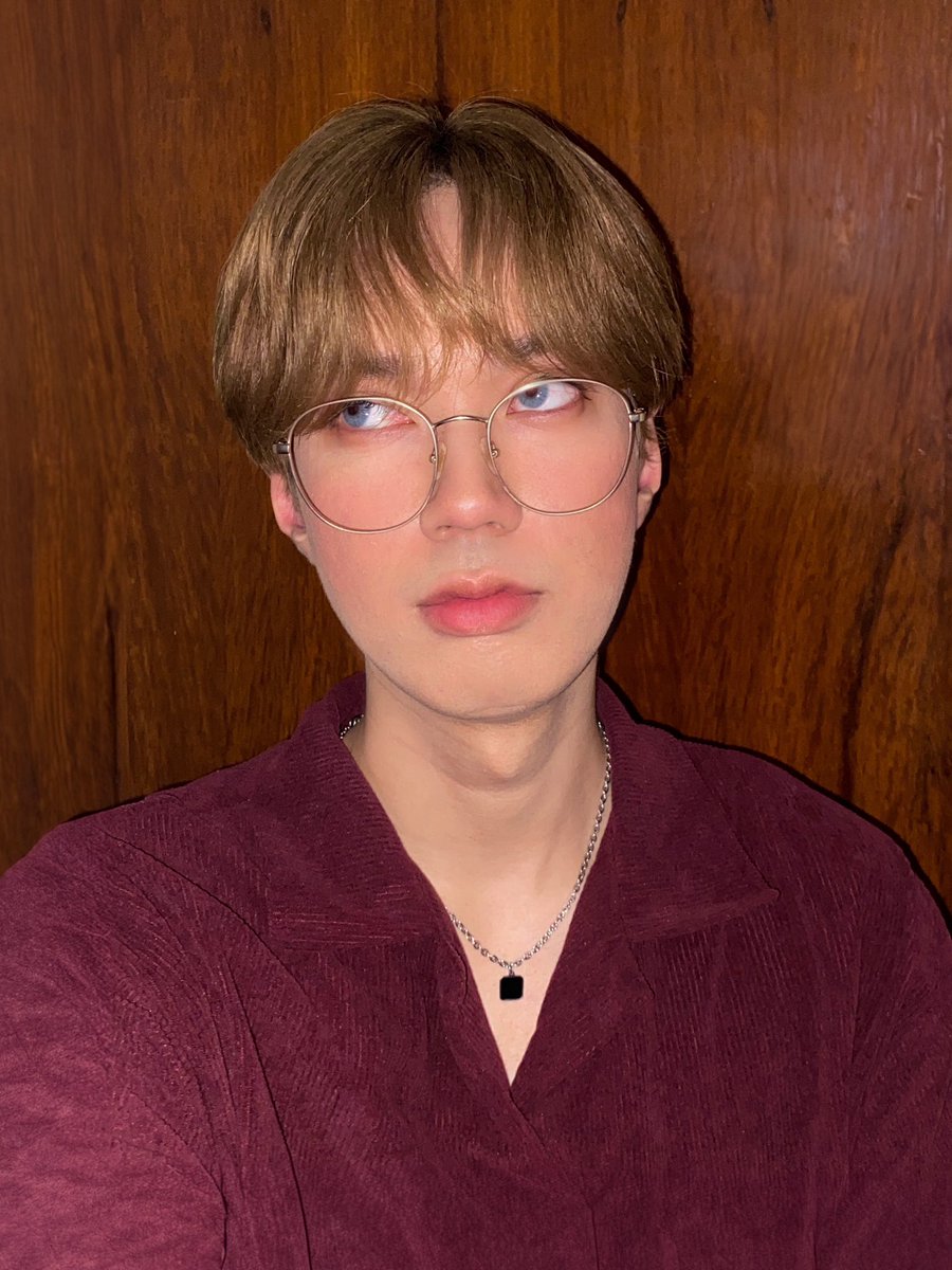 kurasheumi's tweet photo. 🧿👄🧿 https://t.co/FDY6ymk9c0