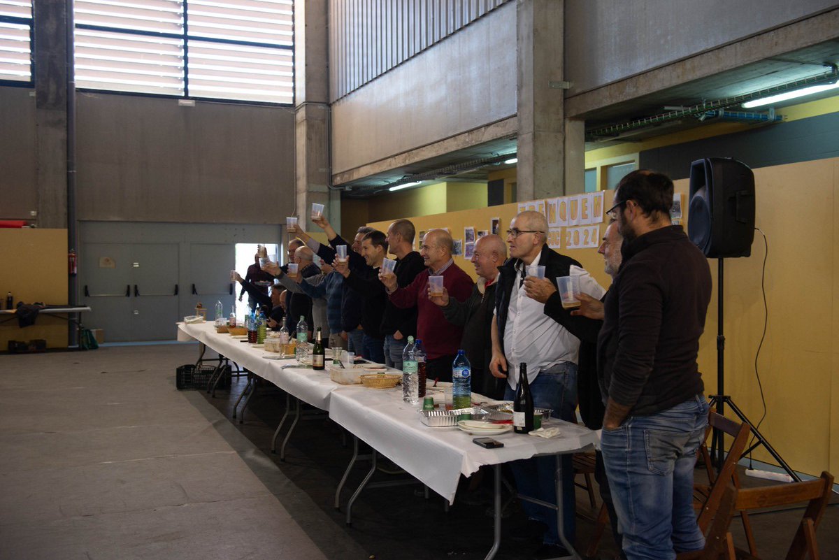 @unitsxsantapau (@unitsxsantapau) on Twitter photo Un cap de setmana amb activitats culturals al poble.
Diumenge la Cris Capó i l’Albert Planas, van assistir a l’aplec de Santa Llúcia. 
Dissabte l’Albert Planas i Marc Pagés, van participar a la trobada Tremquem el Cuc que es celebra al municpi des de fa més de trenta anys. Un cap de setmana amb activitats culturals al poble.
Diumenge la Cris Capó i l’Albert Planas, van assistir a l’aplec de Santa Llúcia. 
Dissabte l’Albert Planas i Marc Pagés, van participar a la trobada Tremquem el Cuc que es celebra al municpi des de fa més de trenta anys.