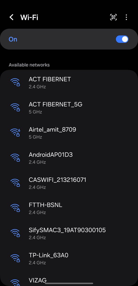 dastardlysabir's tweet photo. Why is there no free Internet on Vizag airport? @AAI_Official https://t.co/Tr1Hec64ir