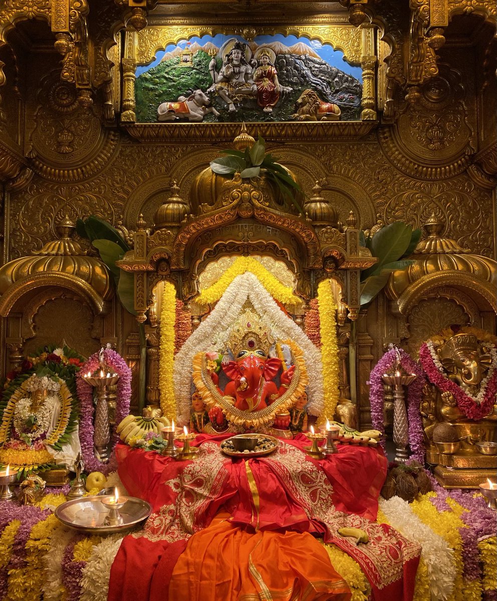 SVTMumbai's tweet photo. 🙏 गणपती  बाप्पा मोरया 🌺मंगलमूर्ती मोरया 🙏१६/१२/२०२४
🙏Ganapati Bappa Moraya 🌺 Mangalmurti Moraya  🙏16/12/2024
सिंदूर लेपनानंतरचे पहिले दर्शन https://t.co/aUqcCryAeF