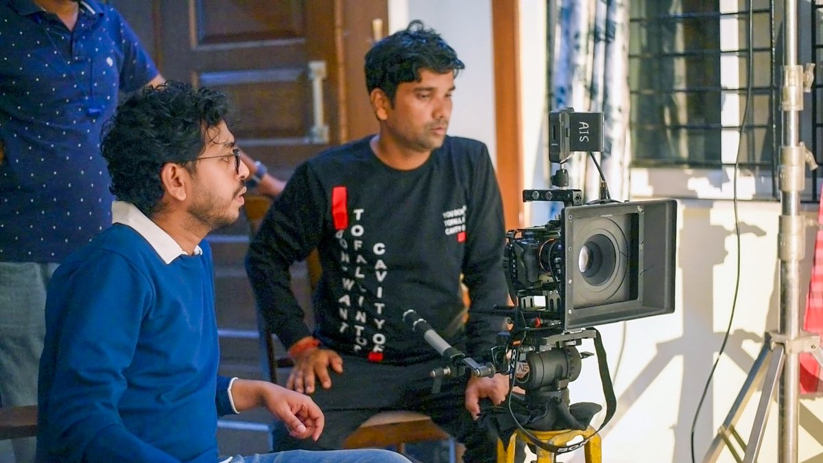 SimpleWorkPic's tweet image. Working...Working...Working...
The location was Vizag.
#simpleworkpictures #samirjamess