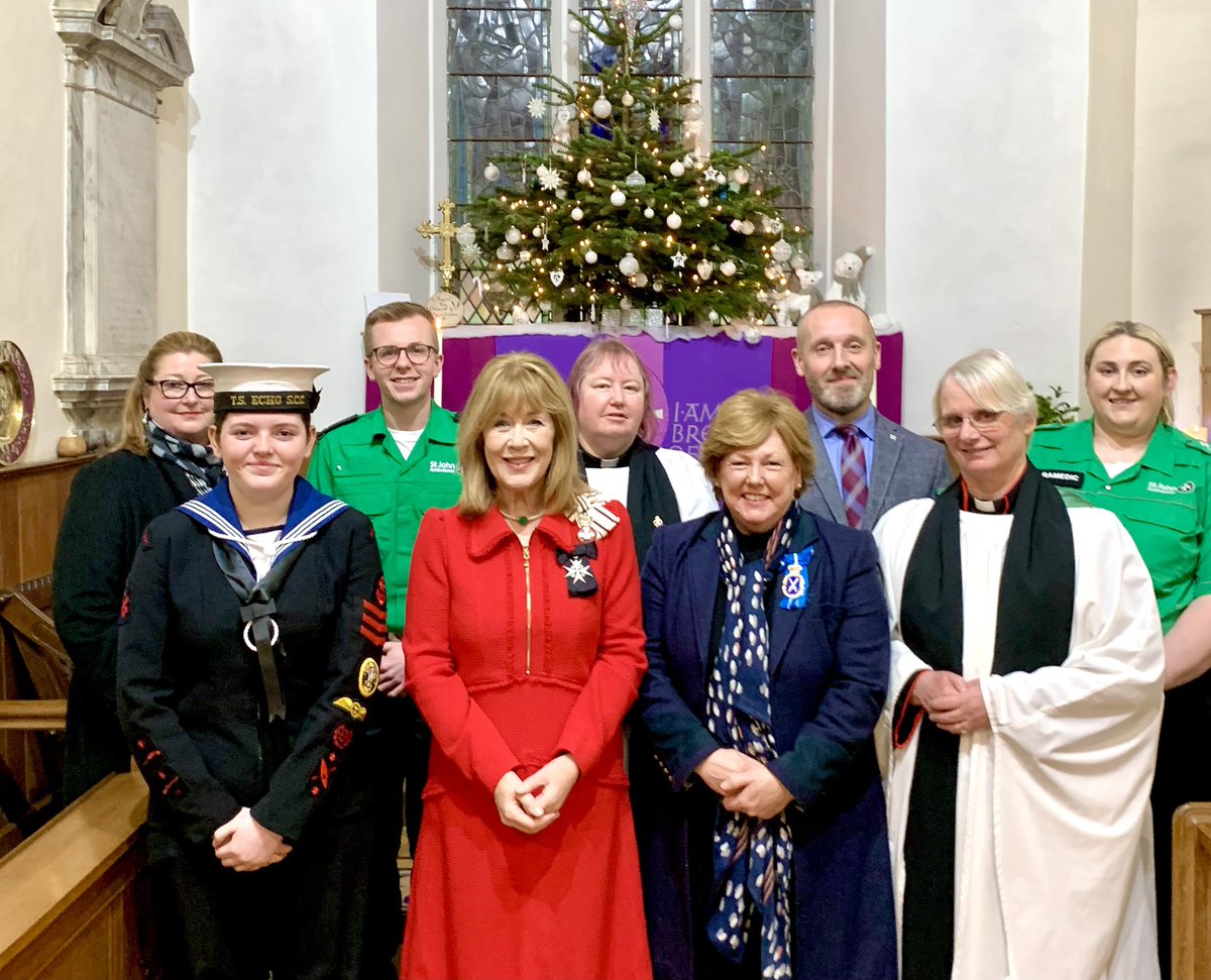 iwanthomas1's tweet image. What a privilege as Chair of both @SJACDyfedCounty Council, &amp;amp; Llanllwch Church Committee to have an amazing joint Carol service last night

Grateful to the Lord Lieutenant, High Sherriff, and @SJACymru Chancellor, alongside colleagues, #volunteers, and the #community attending